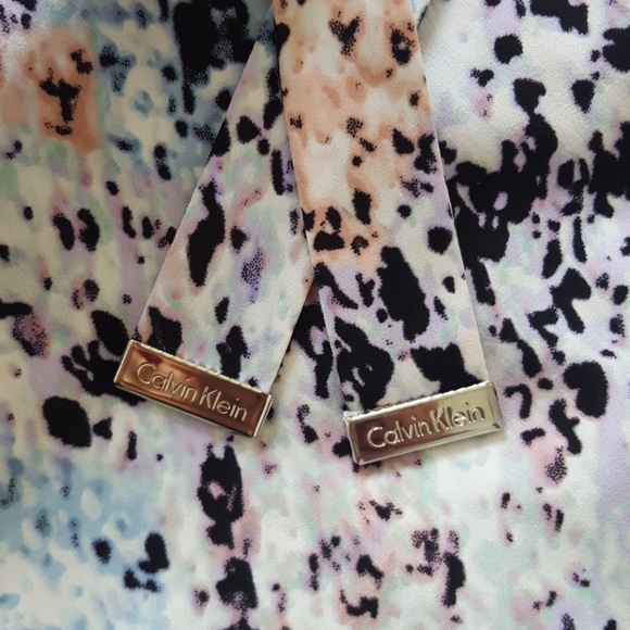 Calvin Klein blouse - Picture 2 of 5